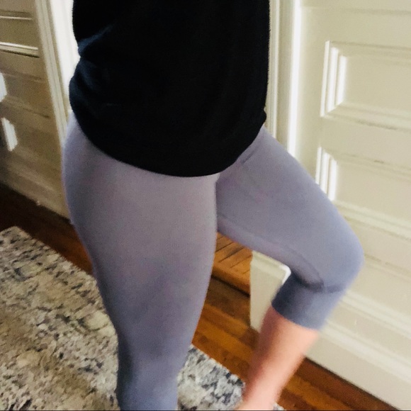 Electric Yoga Capris - Picture 2 of 7